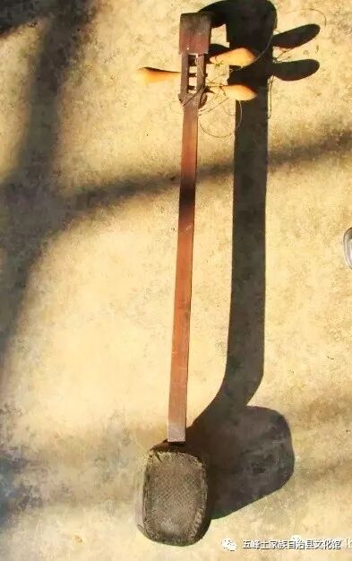 传承180年的三弦